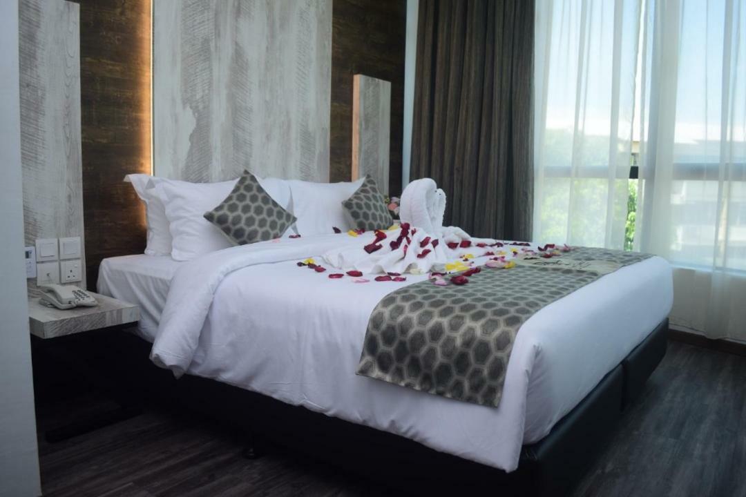 Rest And Comfort Boutique Hotel Kuala Terengganu Exterior foto